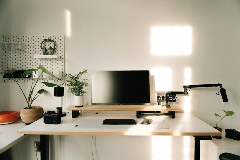 Tips for Creating a Relaxing and Productive Home Office Space